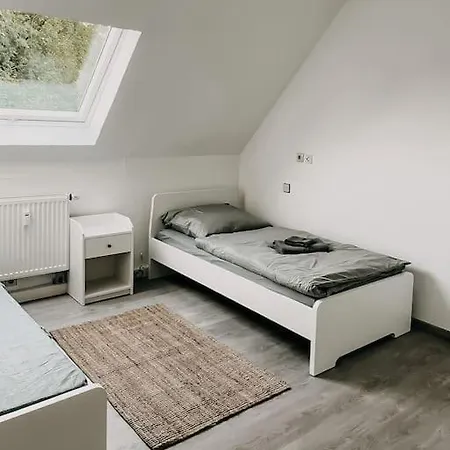 Wohnen Im 3 Laendereck! Essen, Muelheim, Oberhausen. Bsdg 아파트