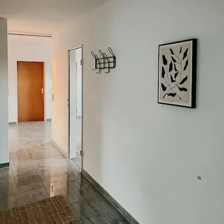 Wohnen Im 3 Laendereck! Essen, Muelheim, Oberhausen. Bsdg Apartment