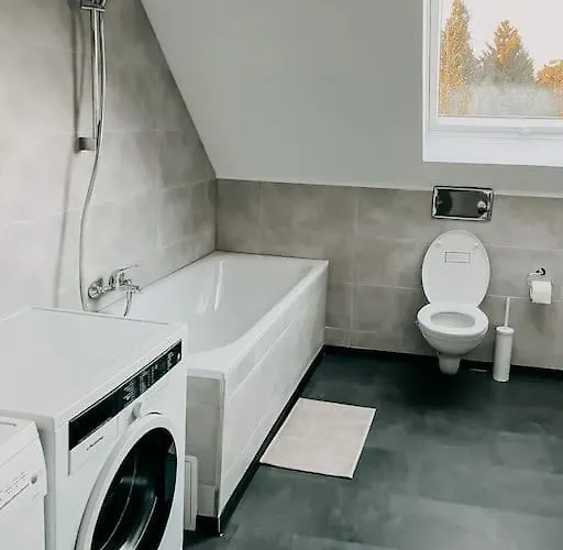 Wohnen Im 3 Laendereck! Essen, Muelheim, Oberhausen. Bsdg * 에센